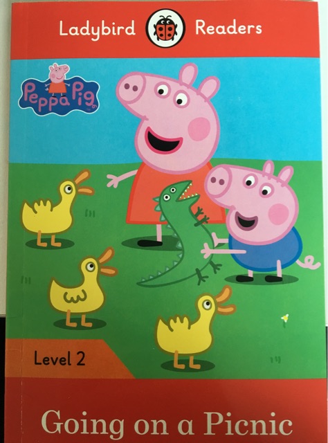 Peppa Pig: Going on a Picnic - Ladybir