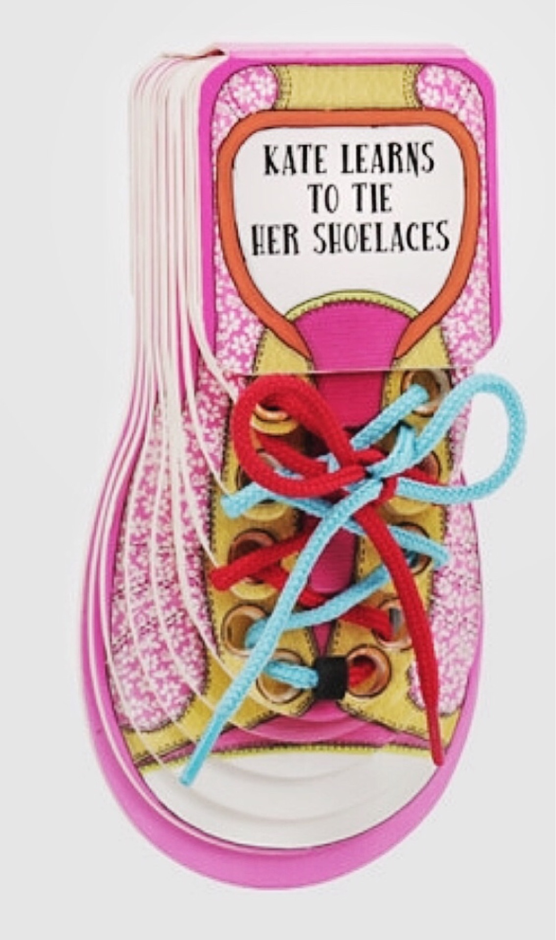 3D纸板模型鞋Kate Learns to Tie Her Shoelace